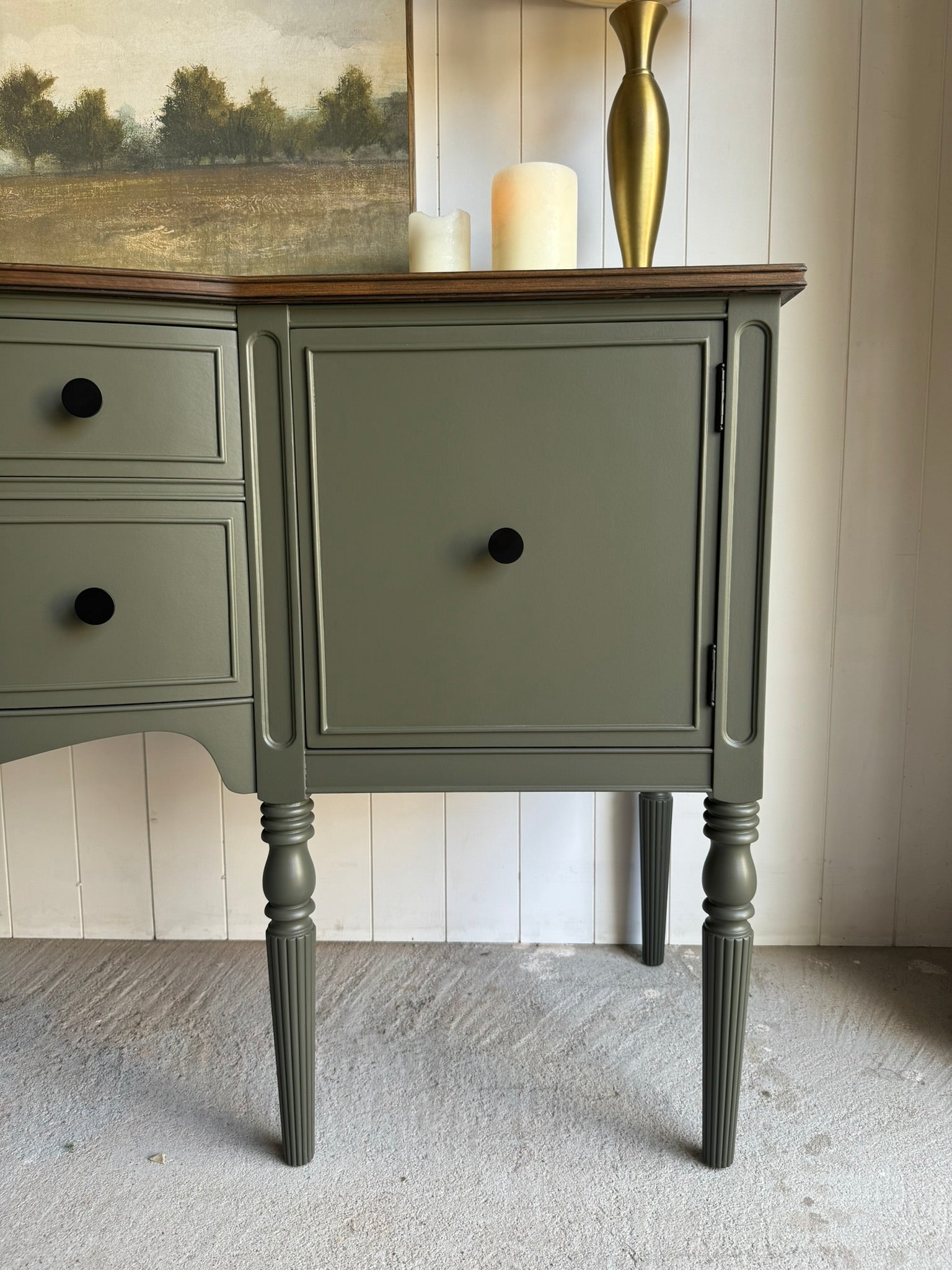 The Hepplewhite Sideboard in Green